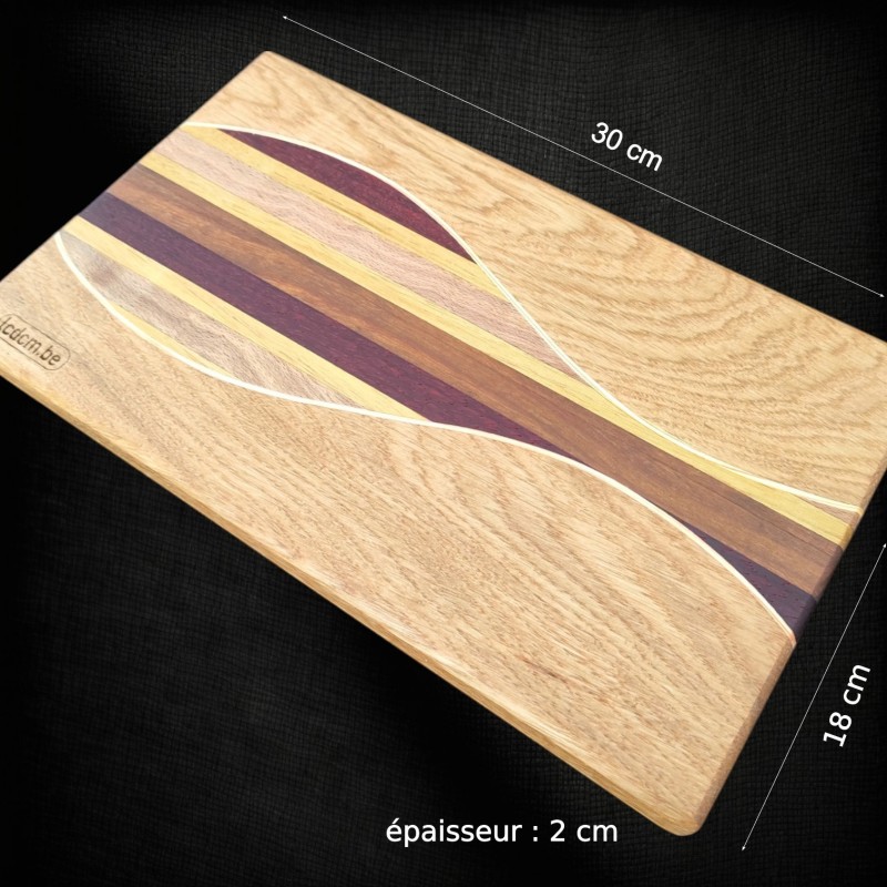 Planche de cuisine en chêne durable | Incrustation Design | Fabriquée à la main | PL2404
